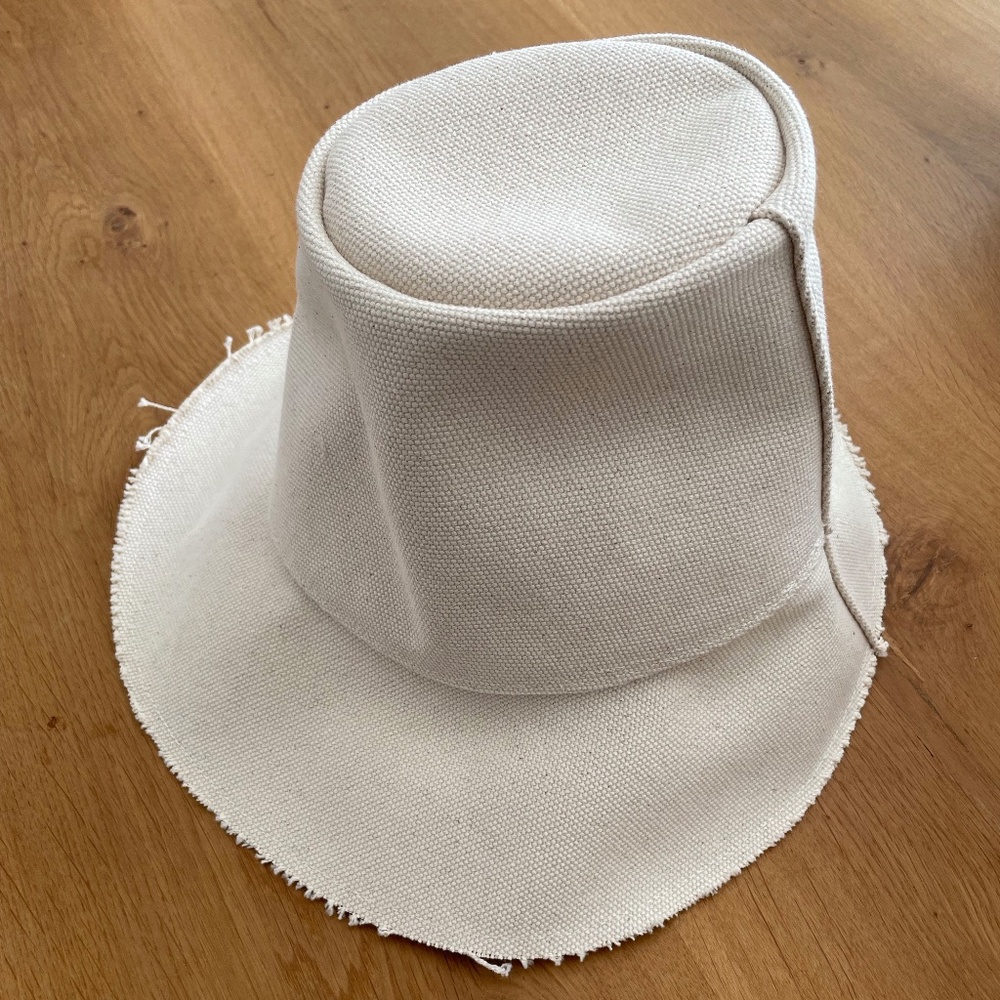 The Hatters Magic Hat L